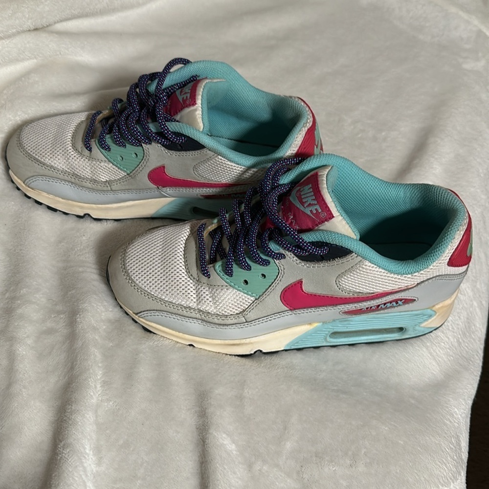 Nike Air Max 90 Mesh GS 'Copa' White/Vivid Pink/Pure Platinum - Picture 4 of 10